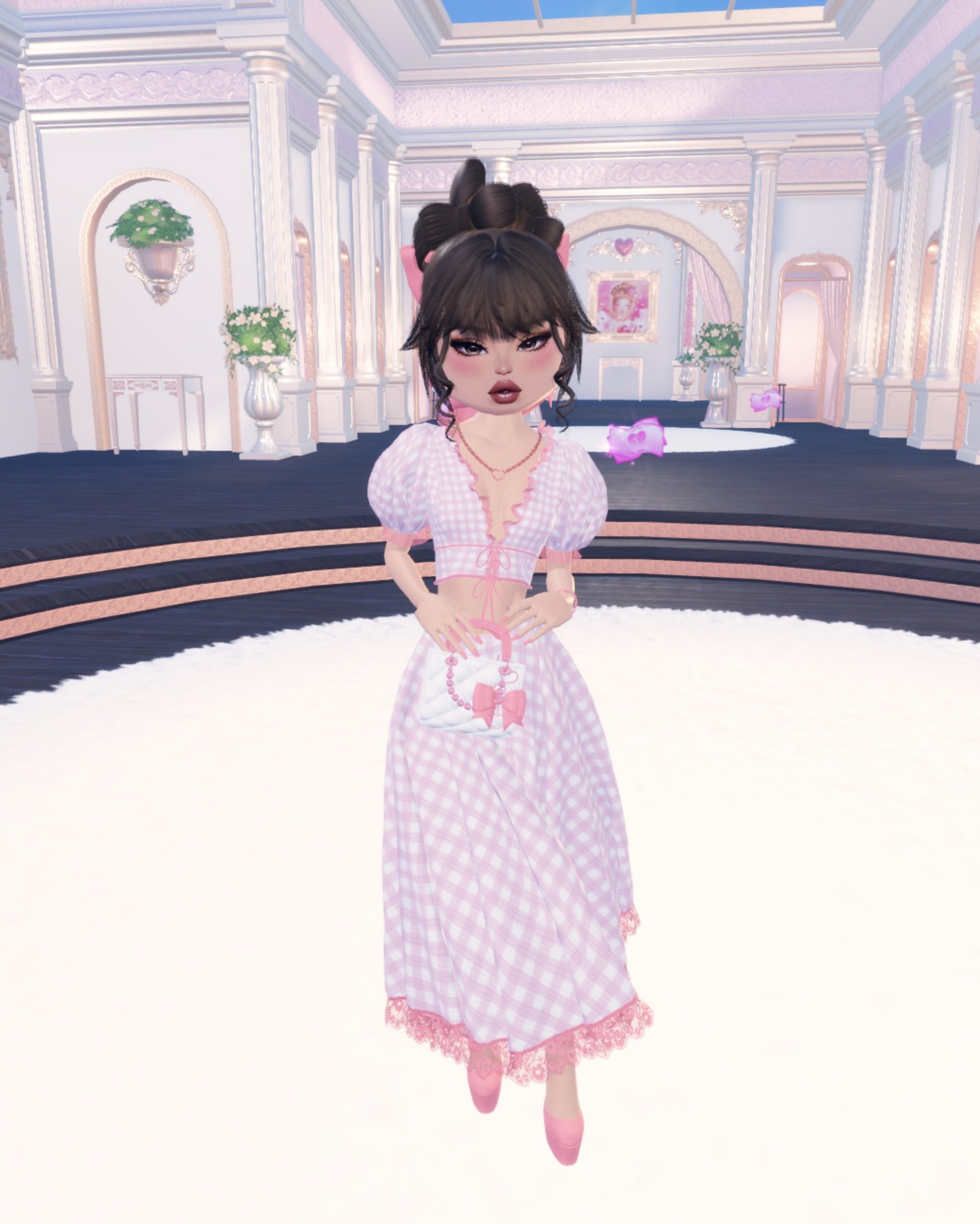 What To Wear For The Dress To Impress Strawberry Delight Theme?