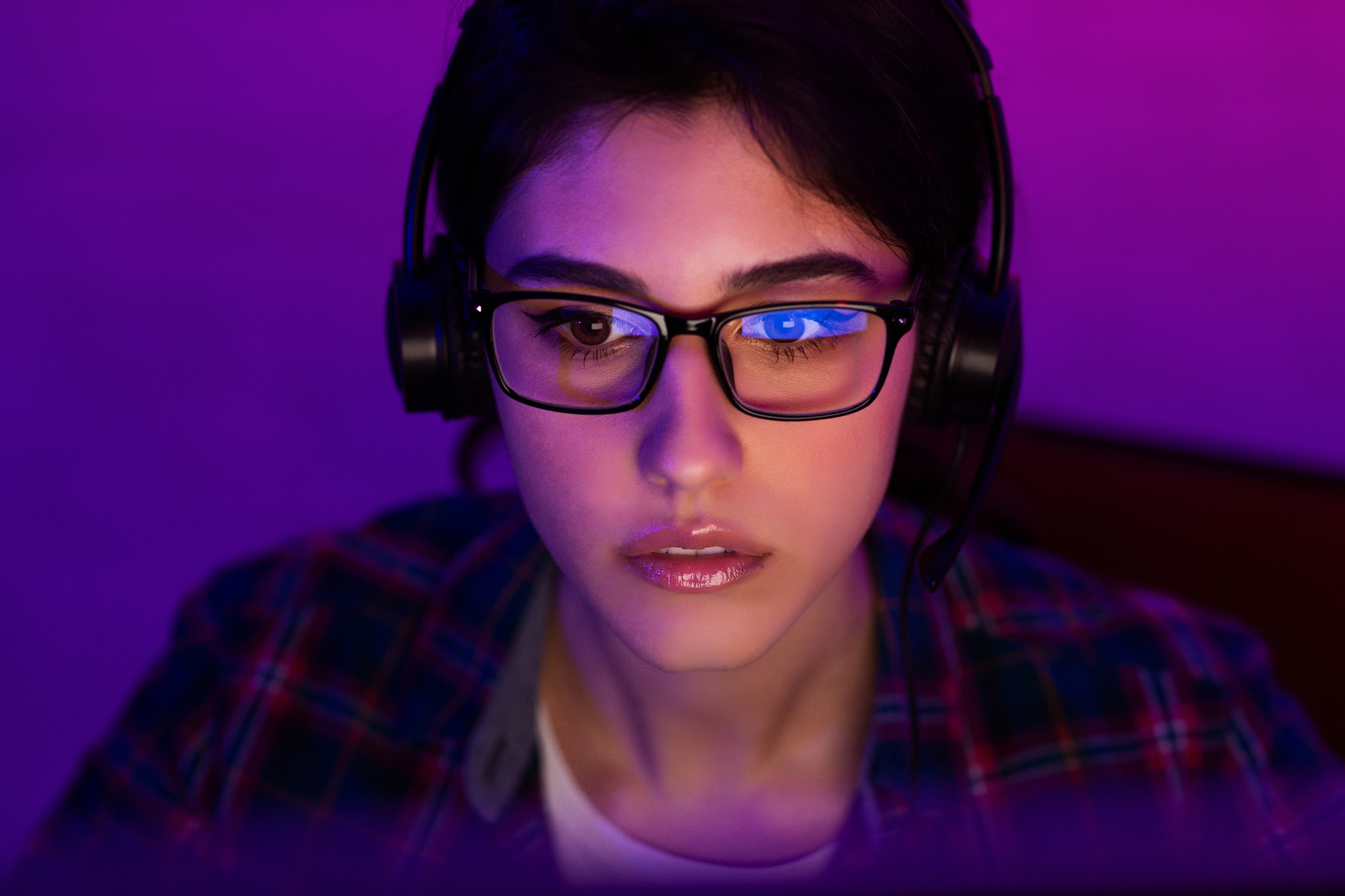 3 Reasons Gamers Swear By Blue Light Glasses