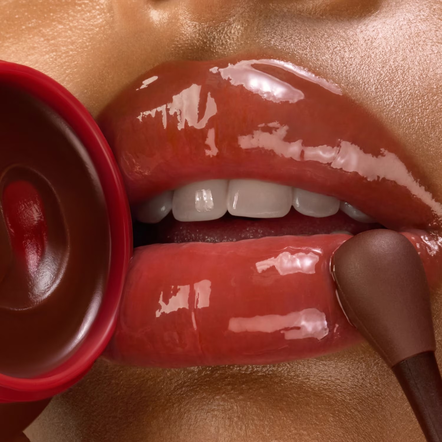 GISOU Cherry Chocolate Honey Glaze Collagen Therapy Lip Mask