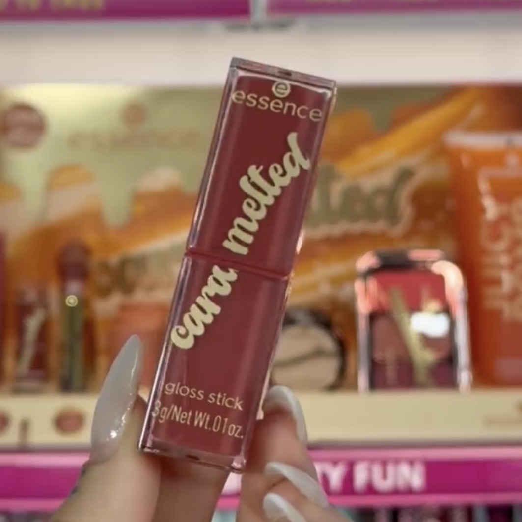 essence Caramelted Gloss Stick in 01 Sweet Lips, Caramel Kiss
