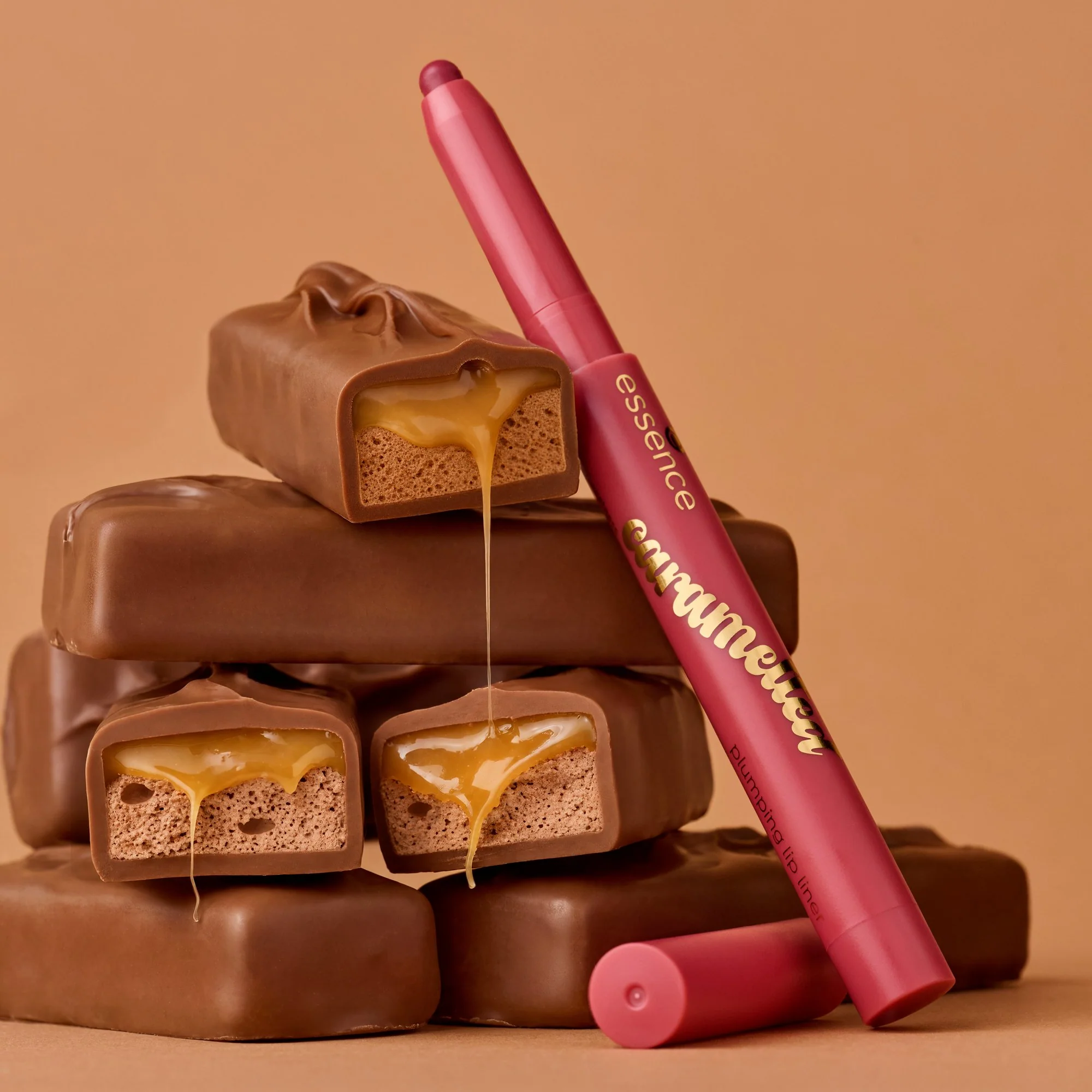 essence Caramelted Plumping Lip Liner in 01 Servin' Sweetness